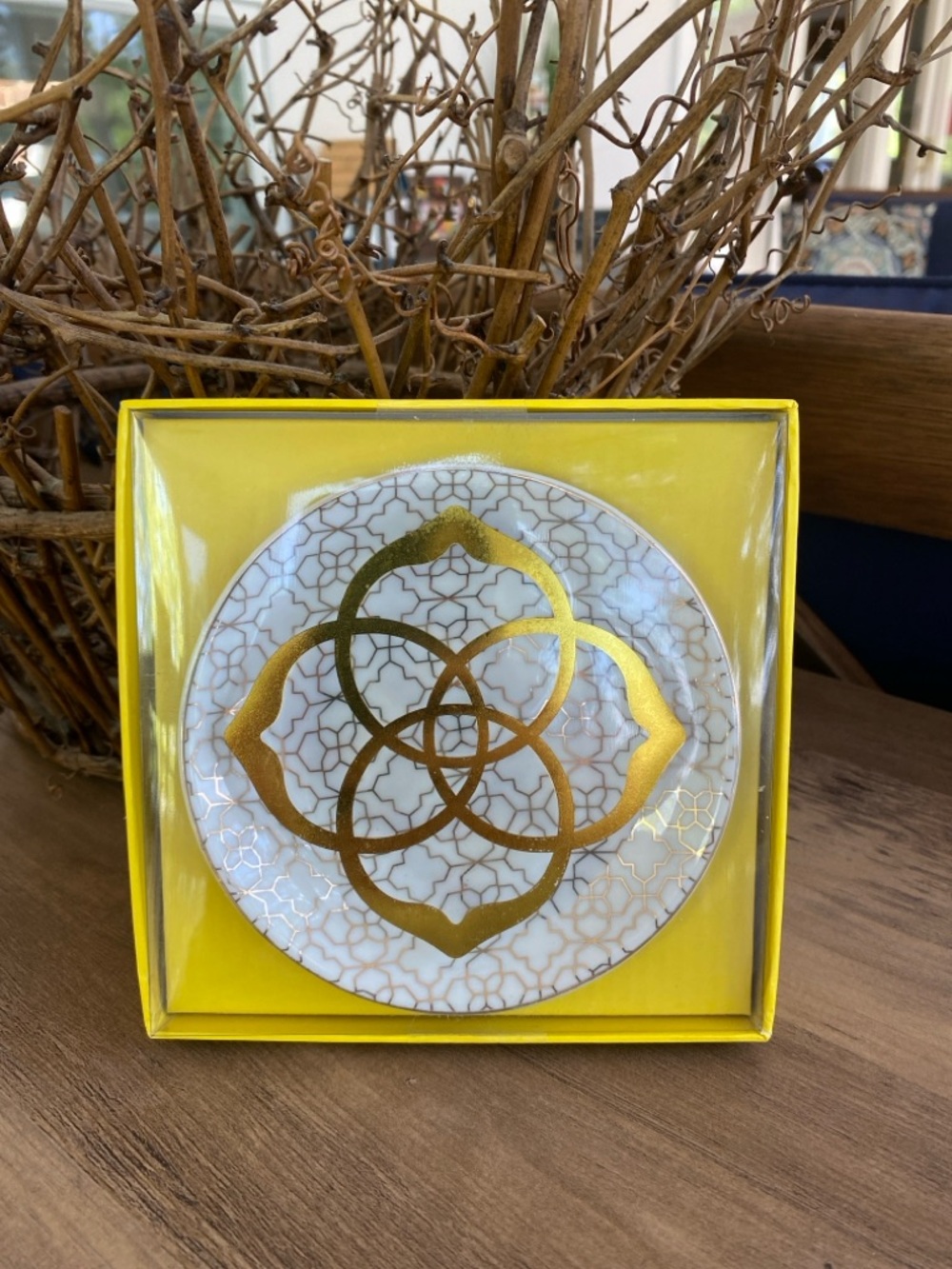 Kendra Scott White and Gold Decorative Trinket Dish